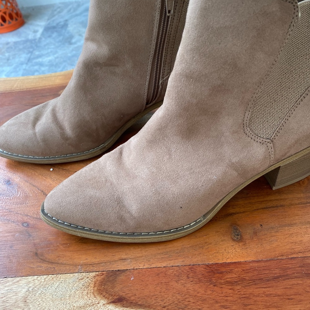 Time and Tru faux suede zip booties